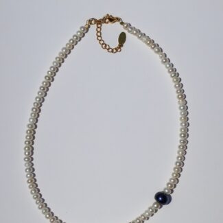 Necklace made with freshwater pearls