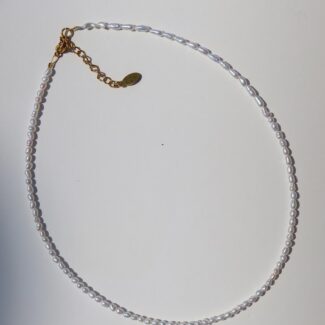 Necklace made with freshwater pearls