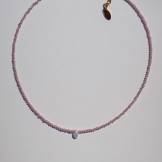 Necklace made with semiprecious gems and freshwater pearl